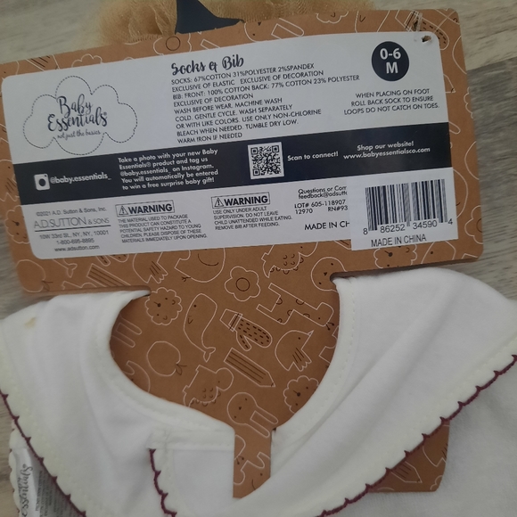 My First Thanksgiving Socks & Bib - Picture 3 of 3